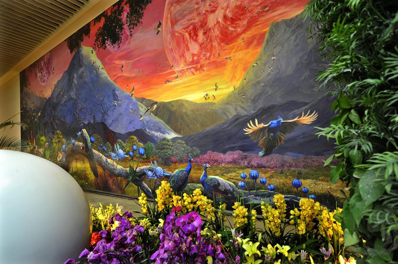 Howard Johnson Flower City Hotel Kunming Extérieur photo