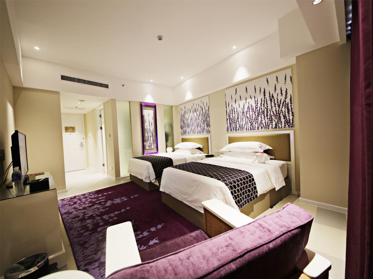 Howard Johnson Flower City Hotel Kunming Extérieur photo
