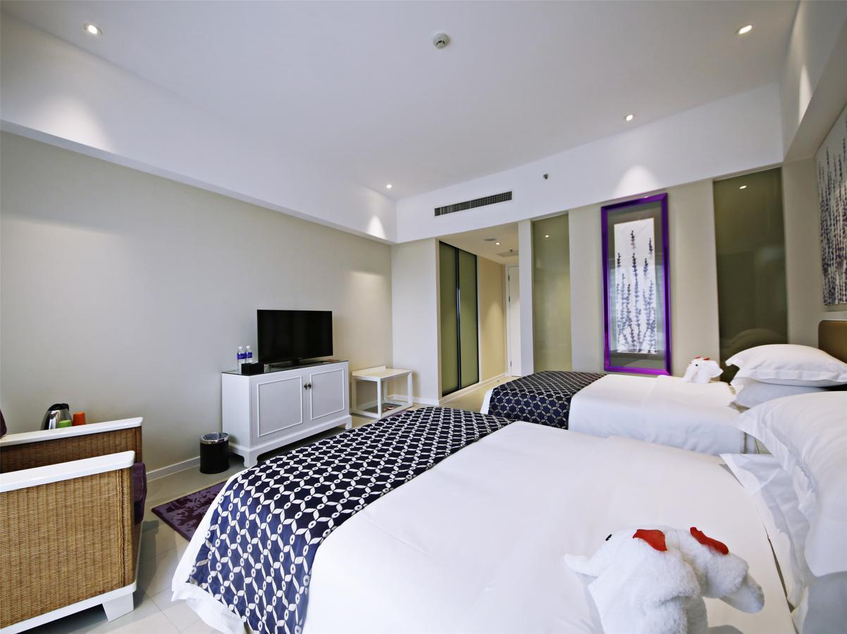 Howard Johnson Flower City Hotel Kunming Extérieur photo