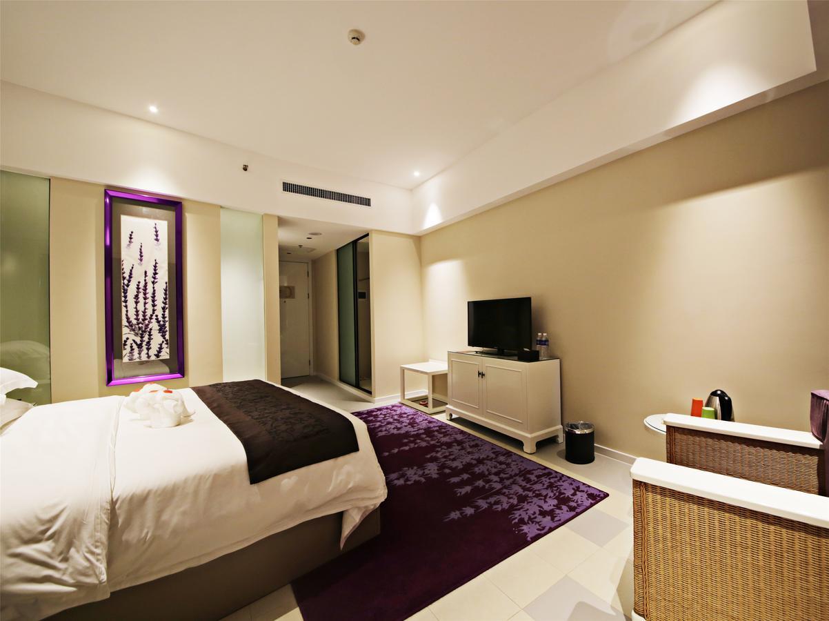 Howard Johnson Flower City Hotel Kunming Extérieur photo