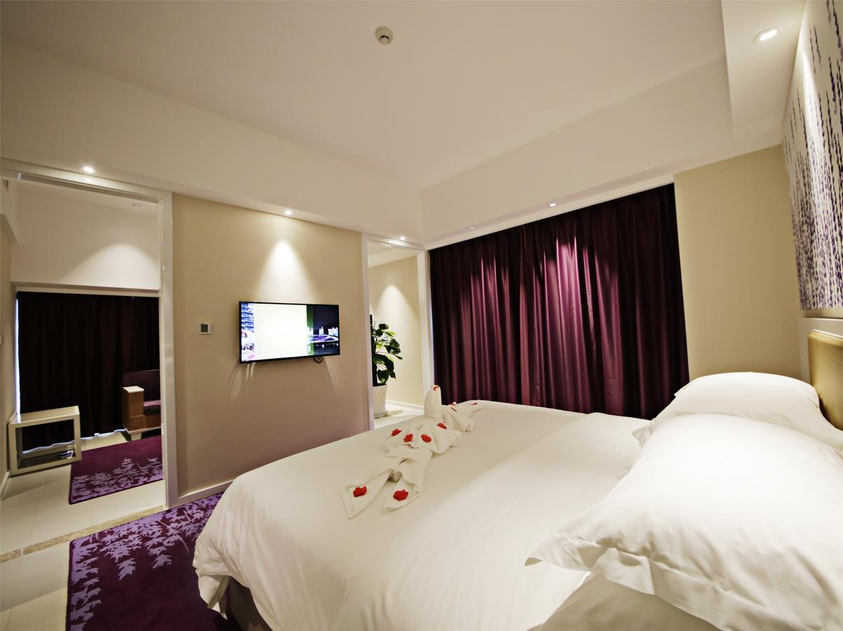 Howard Johnson Flower City Hotel Kunming Extérieur photo