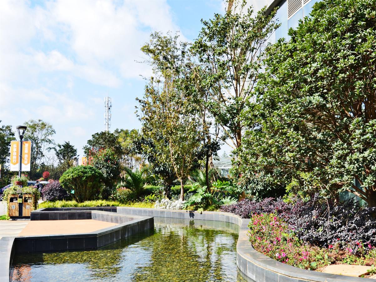Howard Johnson Flower City Hotel Kunming Extérieur photo